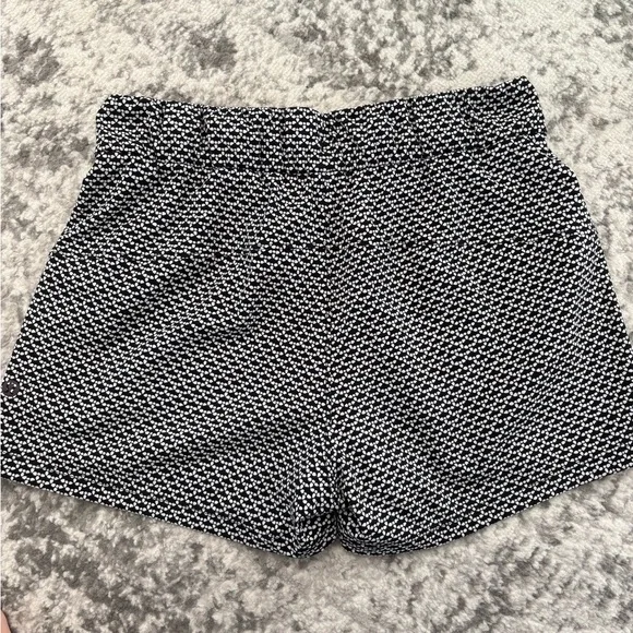 Lululemon on the fly short—2.5 inch - Picture 6 of 7